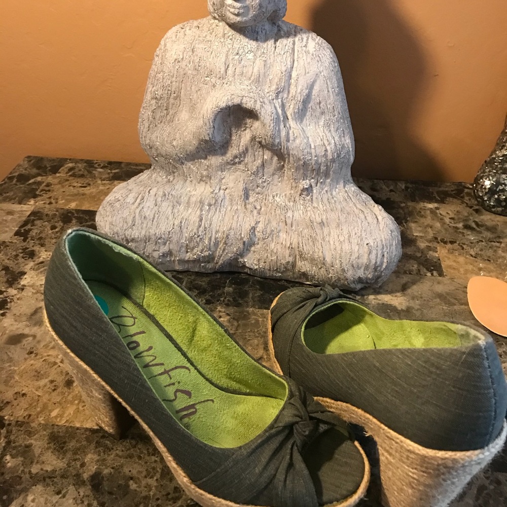 Espadrille with platform